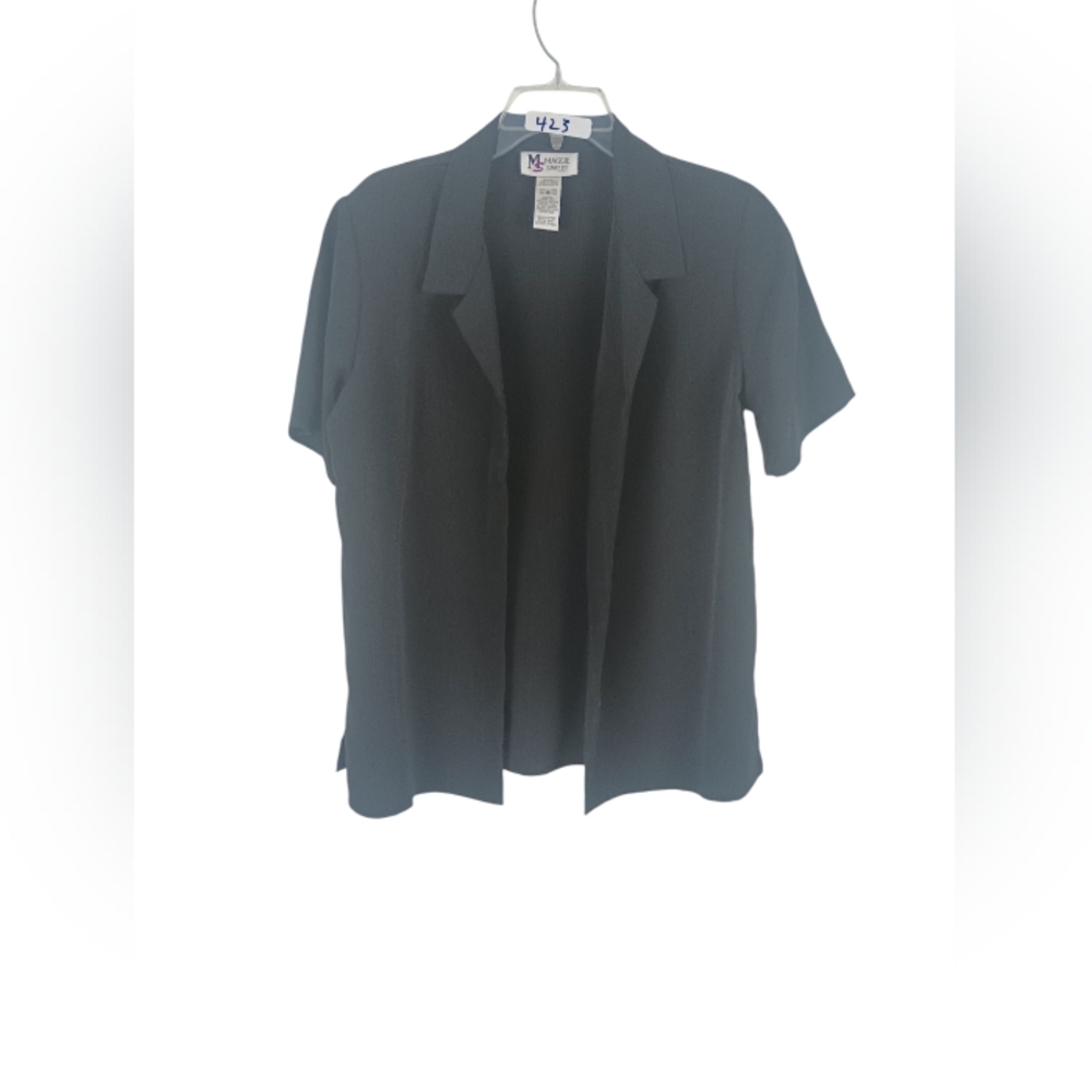 Woman's Maggie Sweet Black Short Sleeve Shirt Size Petite Small gently used
